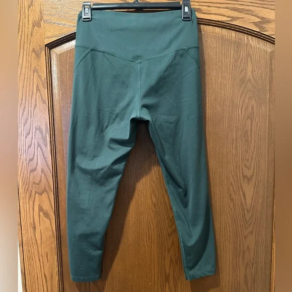 Girlfriend collective aspen compressive high rise crop *flawed* - Picture 2 of 6